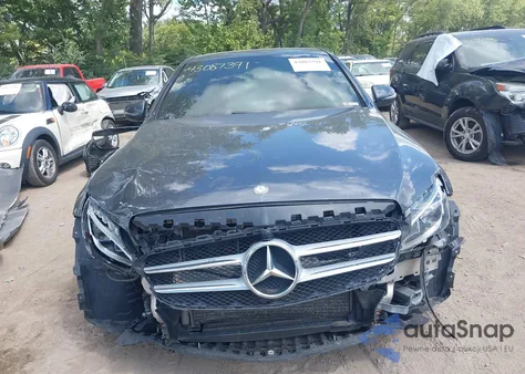 2016 Mercedes-Benz C 300 4Matic/Luxury 4Matic/Sport 4Matic z USA, uszkodzony, nr VIN 55SWF4KB3GU104717